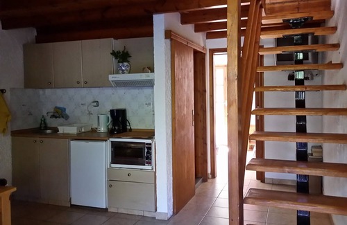 Palaiochora House | Exclusive Cottages in a quiet oliverove near the sea