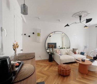 7th Arrondissement Apartment | Exclusive Flat By Luxuio - Nearby Eiffel Tower