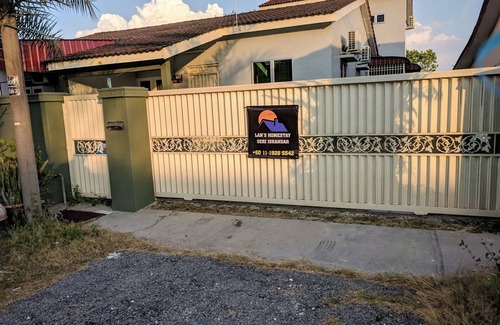 Bandar Seri Iskandar House | exclusive homestay at seri iskandar with 4 bedroom