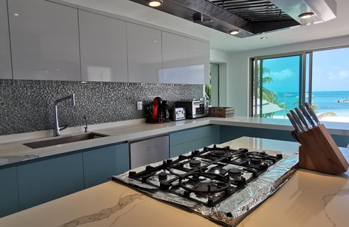 Punta Cancun House | Exclusive & Safe Location: Turquoise Sea w/White Sand Beach NO SEAWEED