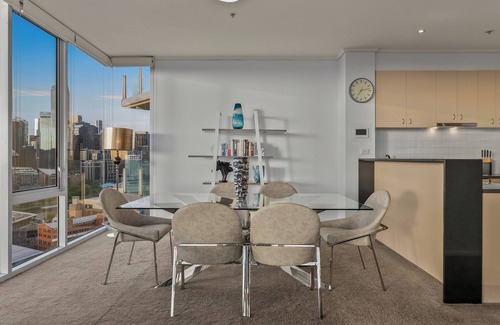 Southbank Apartment | Exclusive Stays - The Centurion