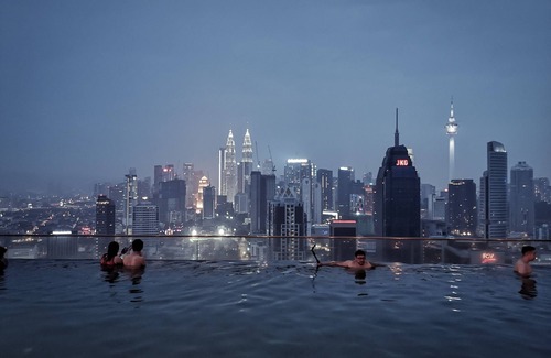 Chow Kit Apartment | Exclusive Studio + Amazing Infinity Pool @ Regalia Suites