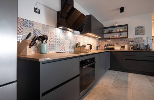 Kastav Apartment | Exclusive vacation apartment near Opatija with 180° sea view and private pool.