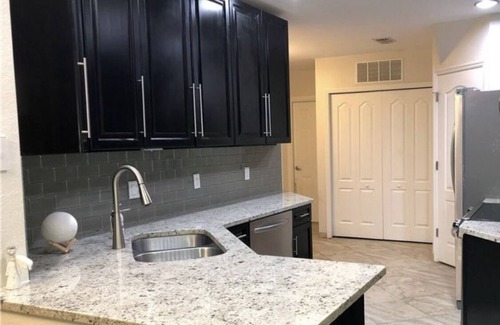 Gateway House | Executive golf course condo on the 10th green