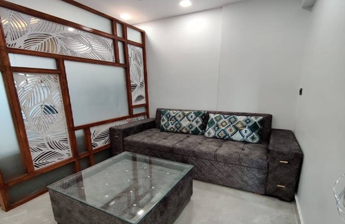 New Delhi Apartment | Executive Studio Apt in Moti Nagar West Delhi