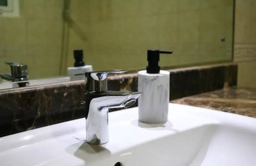 Al Muraqqabat Apartment | Executive Suite