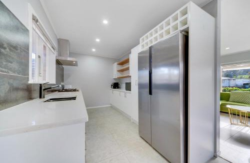 Titirangi Apartment | Experience Comfort in Our 3-Bedroom Family Home
