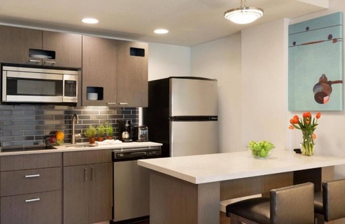 Emeryville House | Explore Emeryville During Your Extended Stay at Our San Francisco Bay Room