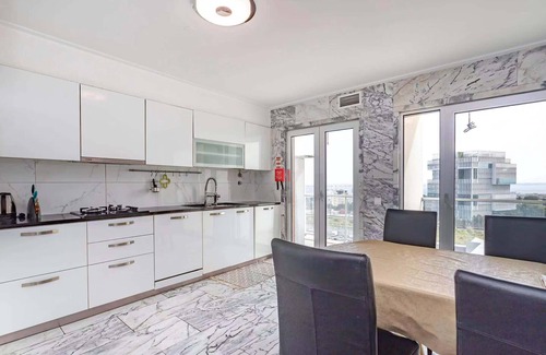 Olivais Apartment | Expo river View