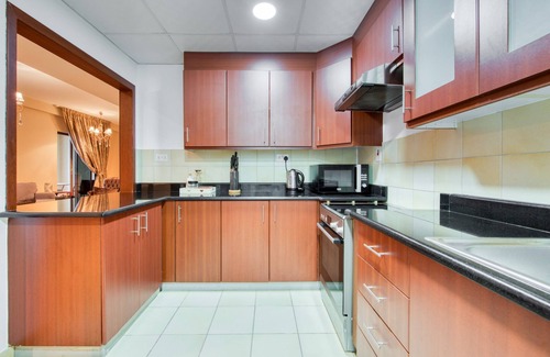 Dubai Marina Apartment | Exquisite 1BR in Sadaf, Jumeirah Beach Residence by Deluxe Holiday Homes