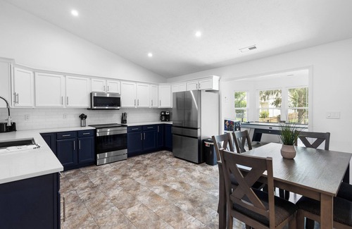 Fishers House | Extended Stay- Fishers FHS Rental