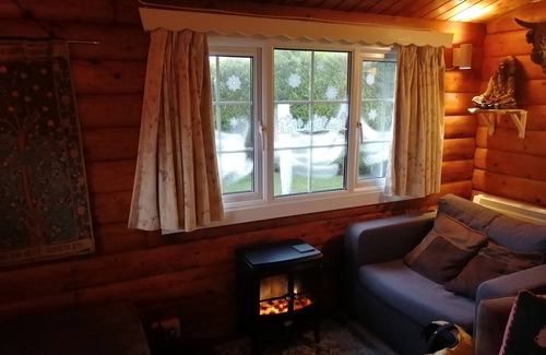 Bronaber Cabin | Eyri (Snowdonia) National Park self contained Norwegian Log Cabin