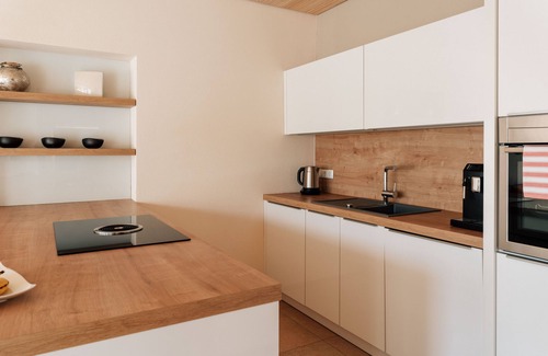 Neualbenreuth Apartment | Fünf-Sterne-Appartement mit großzügigem Balkon