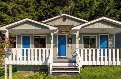 Alert Bay Cabin | (F) Sterling Standard Cabin (non pet friendly)