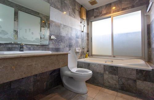 Kram House | F4 Beach house Kitchen BBQ 3 bedrooms Large yard