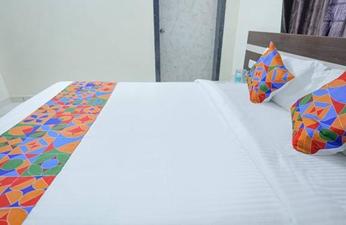 Vandavasi Hotel | Fabexpress Srinivasan Apartment
