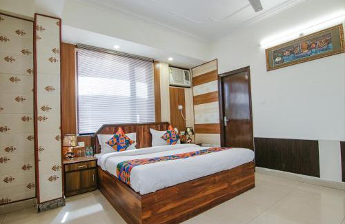 Bahadrabad Hotel | FabExpress Vistara Grand