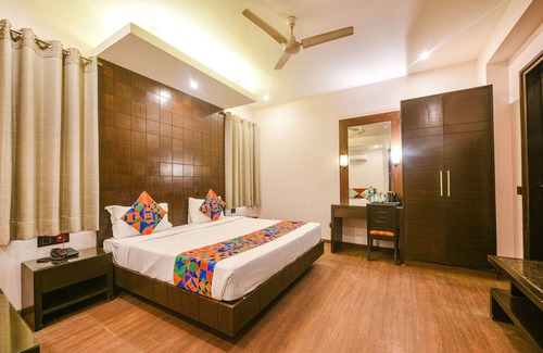 Kalkaji Hotel | FabHotel Aashraye