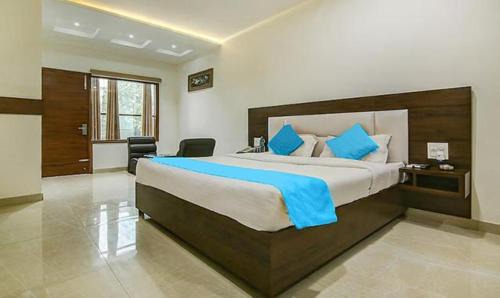 Panchkula Urban Estate Hotel | FabHotel Aditya and kings