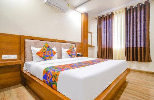 Rau Hotel | FabHotel Atharv