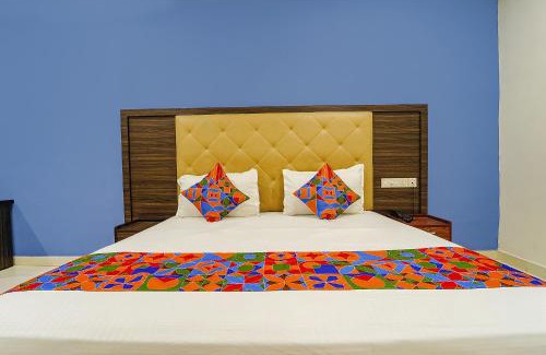 Vyttila Hotel | FabHotel Central Inn Residency