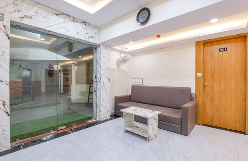 Gandhinagar Hotel | Fabhotel Crystal I