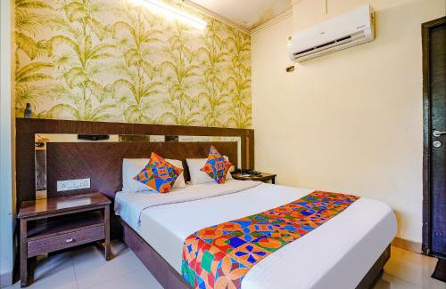 Sadashiv Peth Hotel | FabHotel Gargi Deluxe