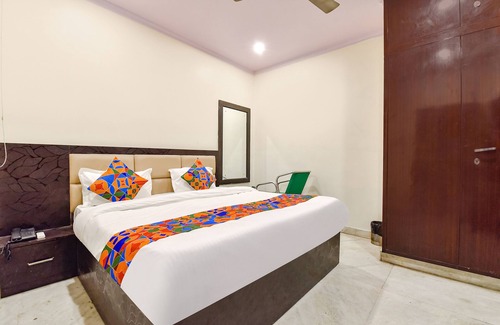 Mansarovar Hotel | FabHotel Golden Leaf Mansarover