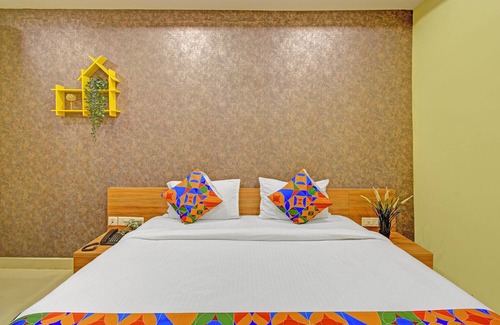 Secunderabad Hotel | FabHotel Metro