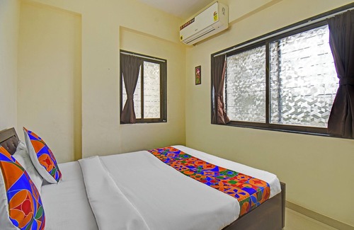 Bavdhan Hotel | Fabhotel Paradise Inn Moshi