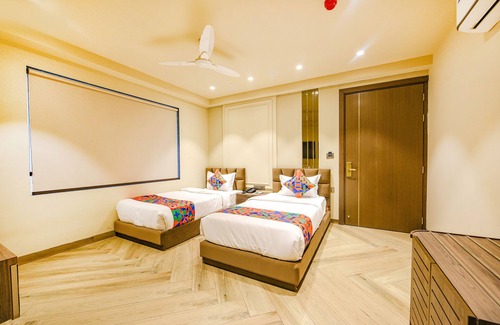 Janakpuri Hotel | FabHotel Prime Elite Janakpuri