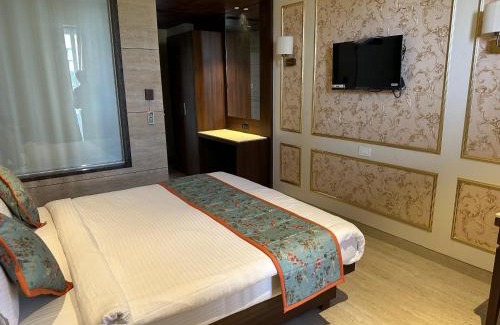 Thane Hotel | FabHotel Prime Shubham Comforts