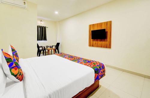 Koregaon Hotel | Fabhotel Sai Charan