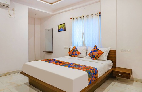 Pune Hotel | Fabhotel Spot Light