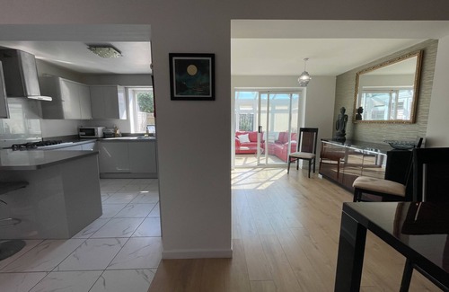 Bradley Stoke House | Fabulous Family Home in Lovely Little Stoke