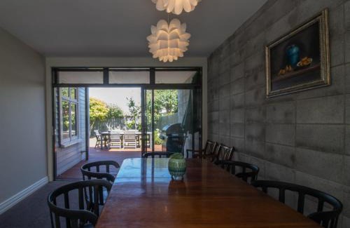 Fitzroy House | Fabulous In Fitzroy - seconds to Fitzroy Beach