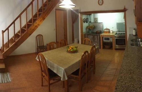 Calheta de Nesquim House | Faidoca's Grandfather House - Four-Bedroom House