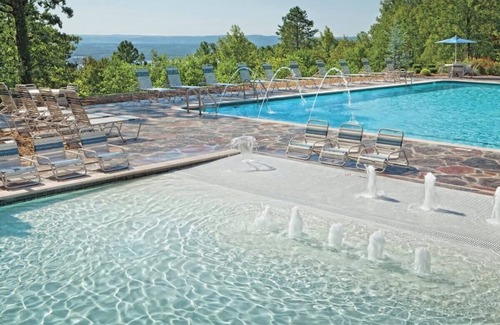 Fairfield Bay Condo | Fairfield Bay Apt: 2BR/2BA, Sleeps 4