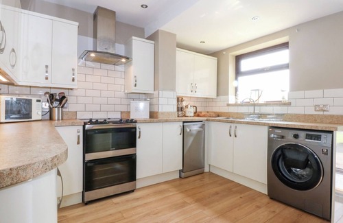 Llanbedrog House | FAIRFIELD, pet friendly, with a garden in Llanbedrog