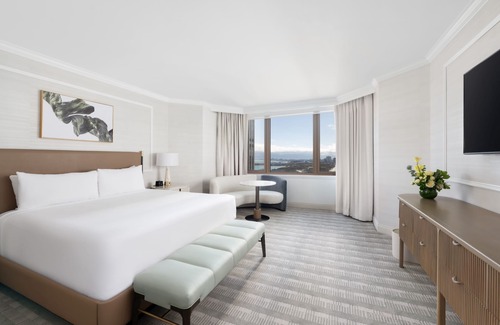 Downtown Chicago Hotel | Fairmont Chicago at Millennium Park