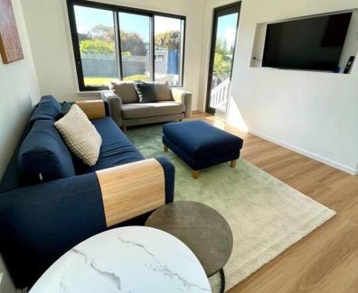 Kingscote House | Fairy Wren