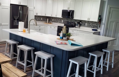 Arkdale Condo | Fall or Winter Getaway@ Northern Bay Resort!