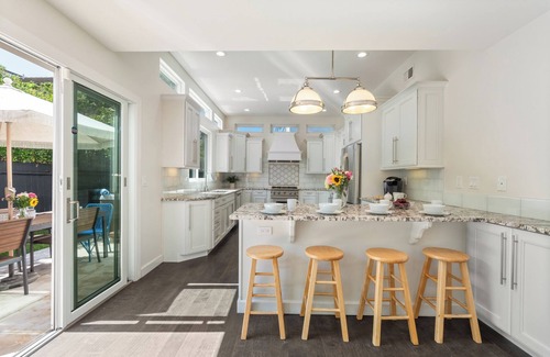 Beach Barber Tract House | Fall Specials/Hot Tub/A/C/6 Bedrooms/Great Family Home/Rooftop Deck