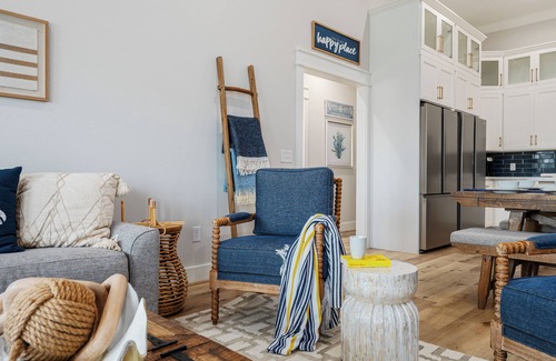 Crystal Beach House | Fall Specials! Luxury 4BR/4BA, Steps to Sand, Beach Views, Dog-Friendly