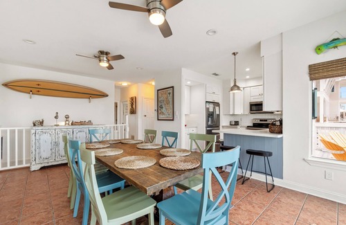 Villa Primera House | FALL/WINTER SPECIAL! Bright & sunny Gulf front home with spacious deck!