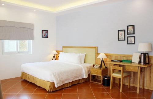 Cua Lap Resort | Famiana Resort & Spa - Breakfast is served as Brunch 6AM30 to 1PM