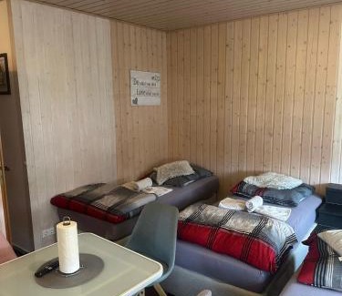 Loehne Apartment | Familie Zimmer