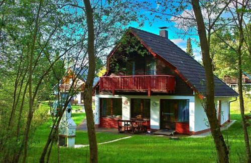 Feriendorf Silbersee House | Familienfreundliches Ruhiges Ferienhaus in Feriendorf Silbersee mit Offenem Kamin