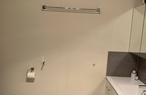 Leichhardt House | Family 2 bedroom apartment on ground floor 10min drive to Ipswich CBD