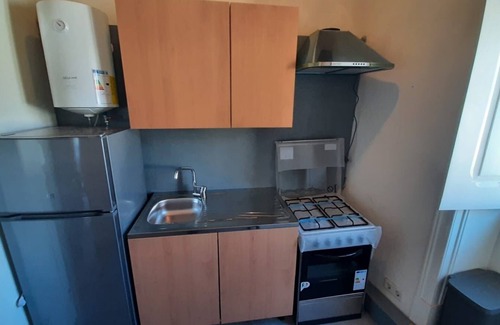 Tomar House | Family and Pet Friendly Home w Pool, Hottub, Outdoor Kitchen/Shower, BBQ, & More